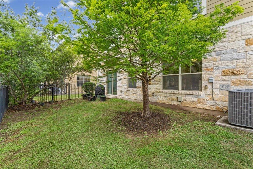 516 E Slaughter Ln # 2104, Austin, TX 78744