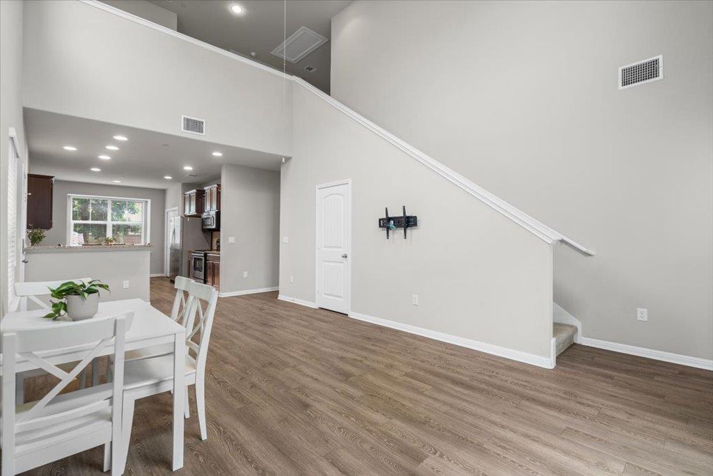 516 E Slaughter Ln # 2104, Austin, TX 78744