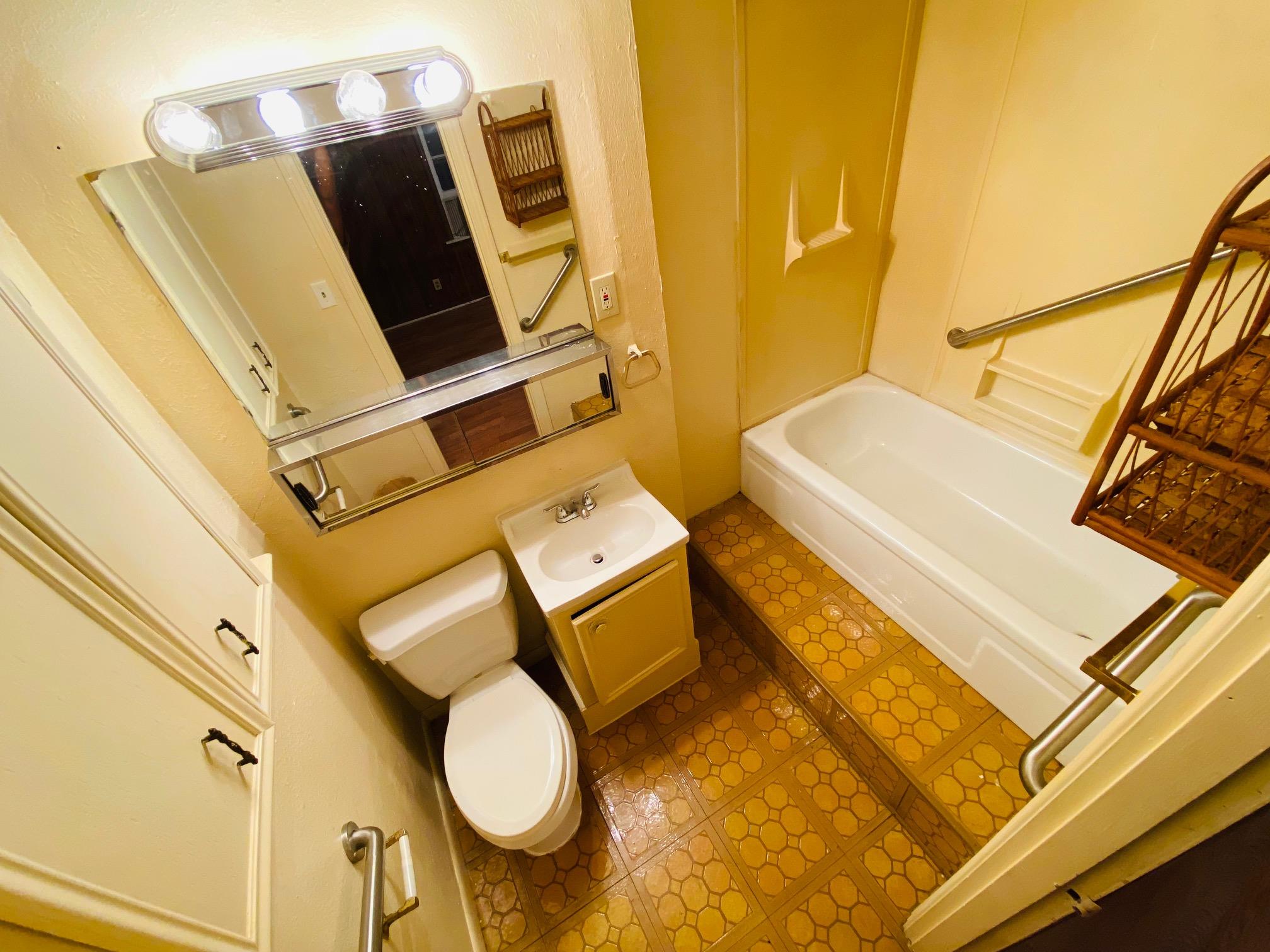 365 E Irby St, Beaumont, TX 77705