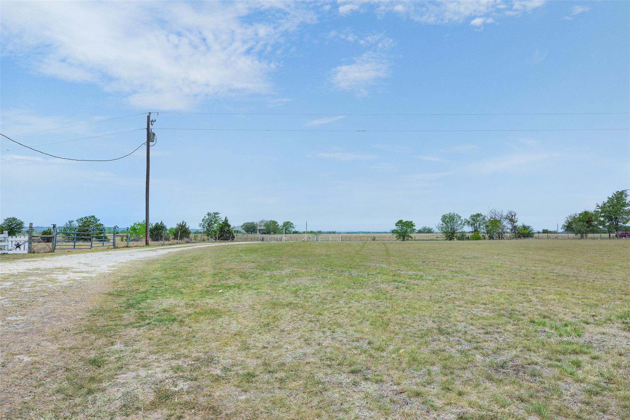 763 Upper Elgin River Rd, Elgin, TX 78621