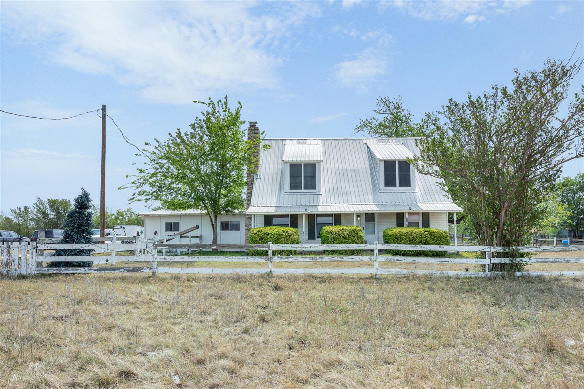 763 Upper Elgin River Rd, Elgin, TX 78621