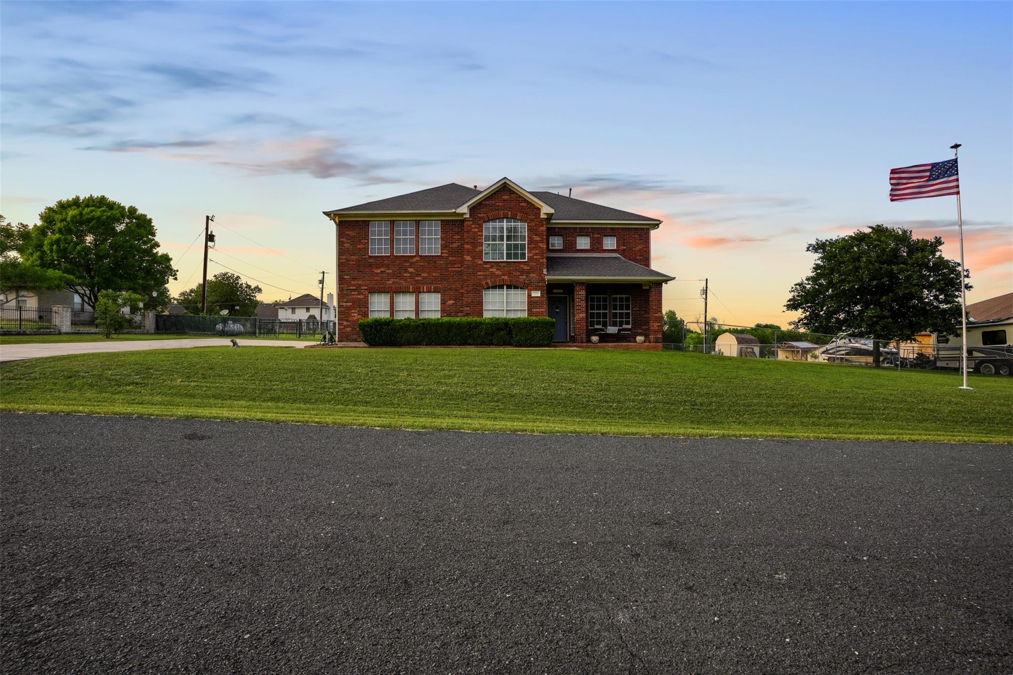109 Morningside Cir, Hutto, TX 78634