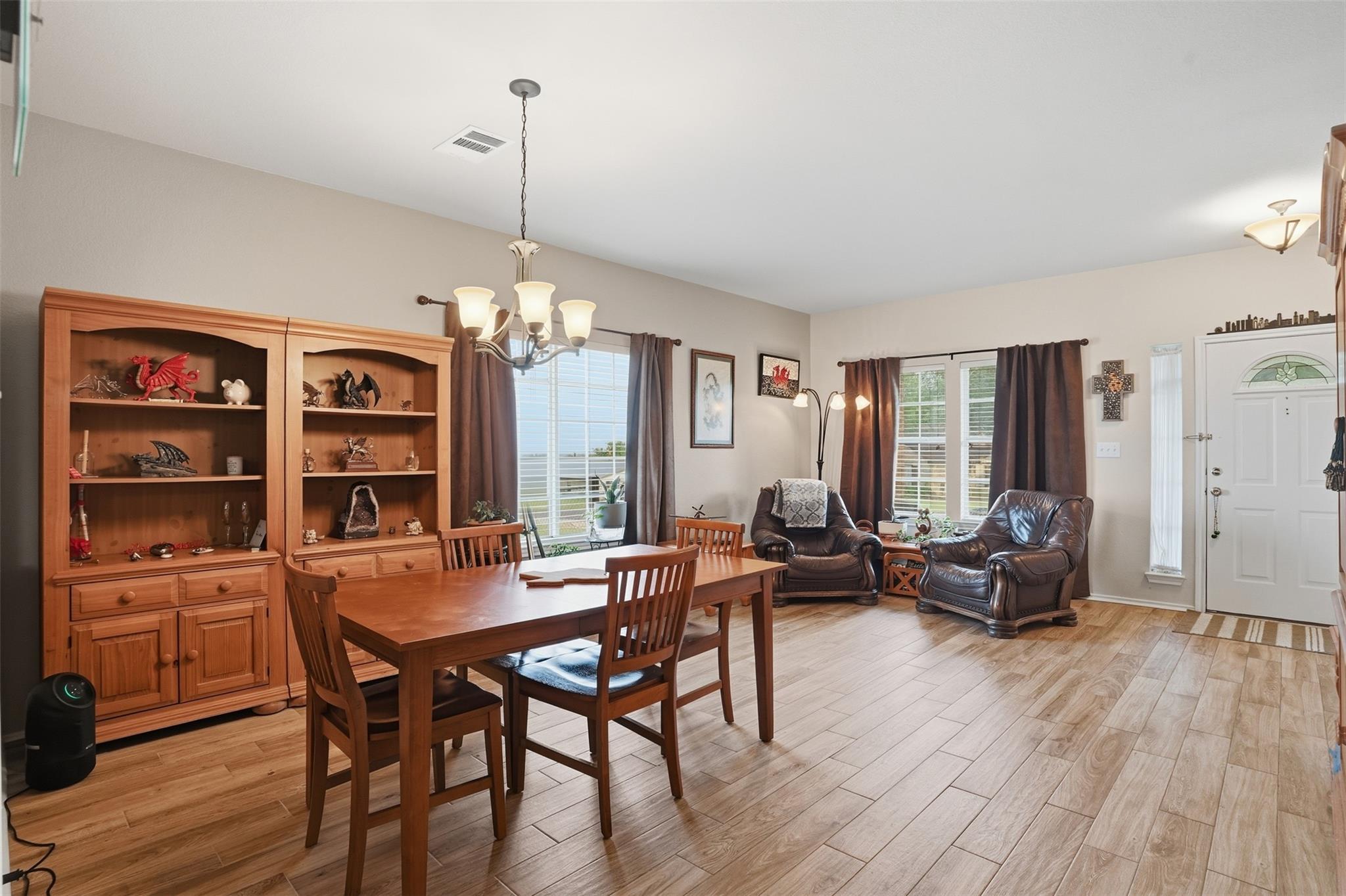 109 Morningside Cir, Hutto, TX 78634