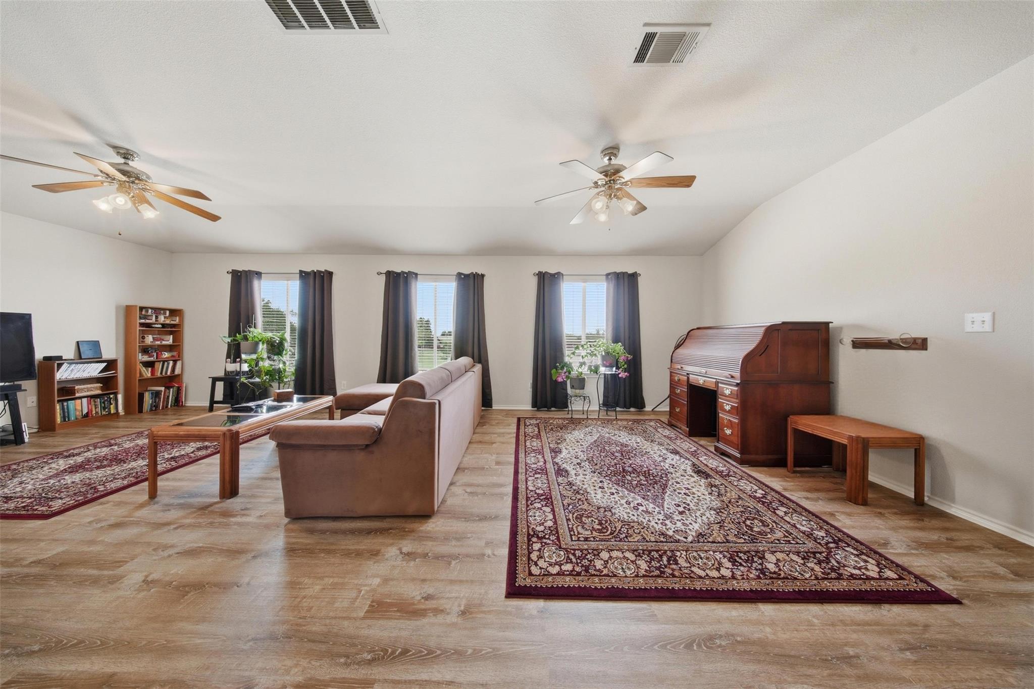 109 Morningside Cir, Hutto, TX 78634