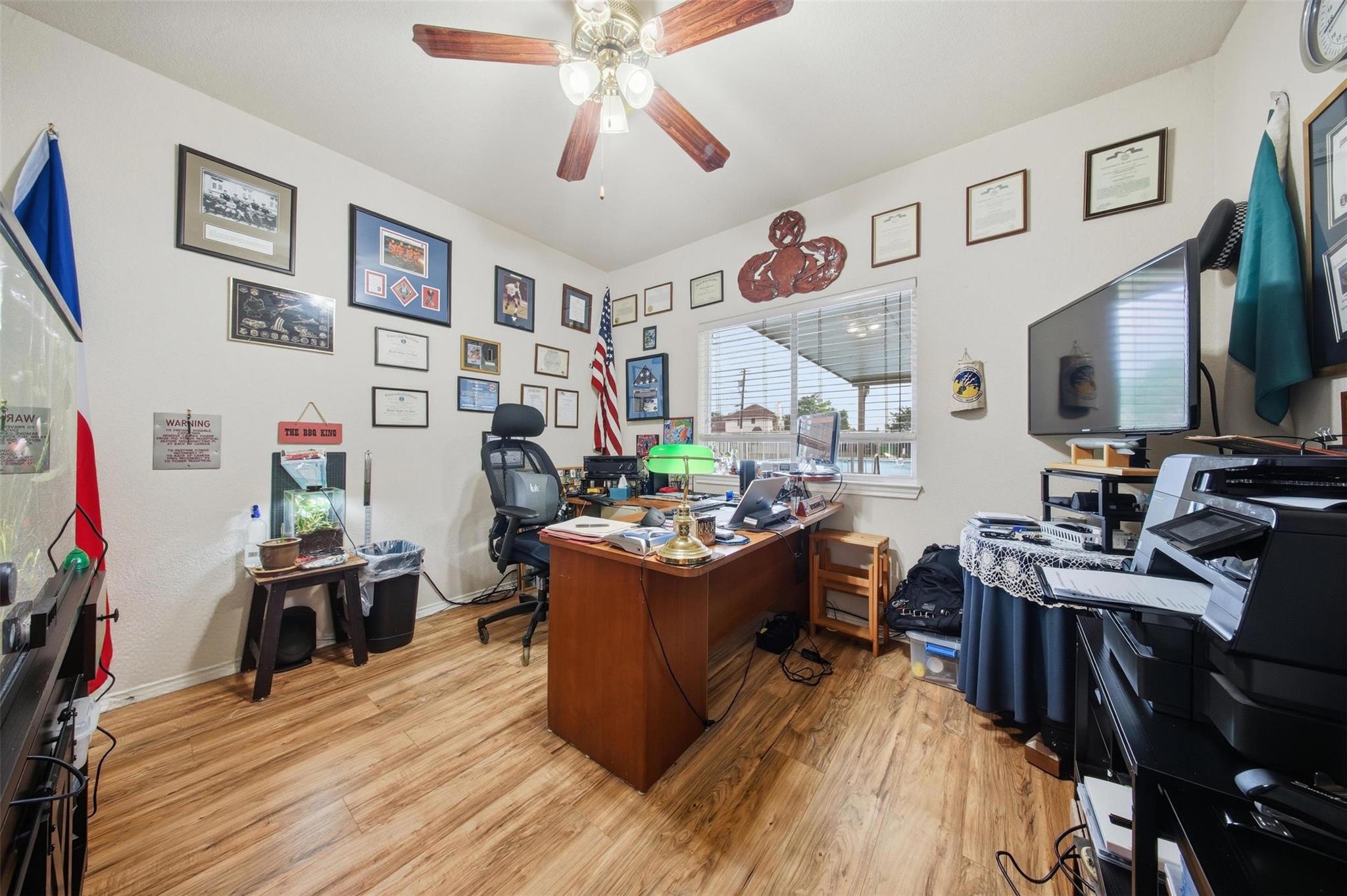 109 Morningside Cir, Hutto, TX 78634