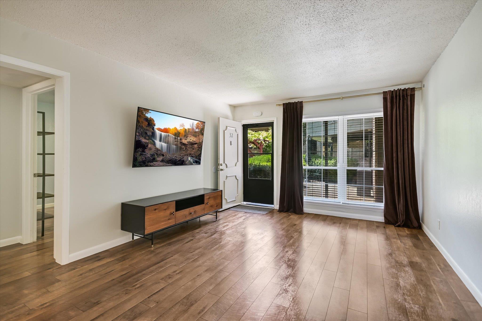2425 Ashdale Dr # 32, Austin, TX 78757