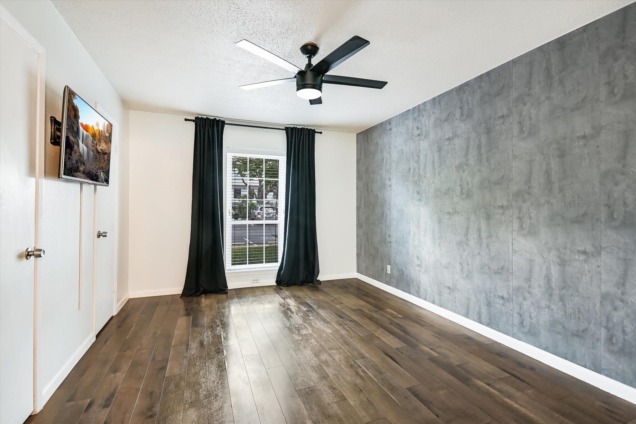 2425 Ashdale Dr # 32, Austin, TX 78757