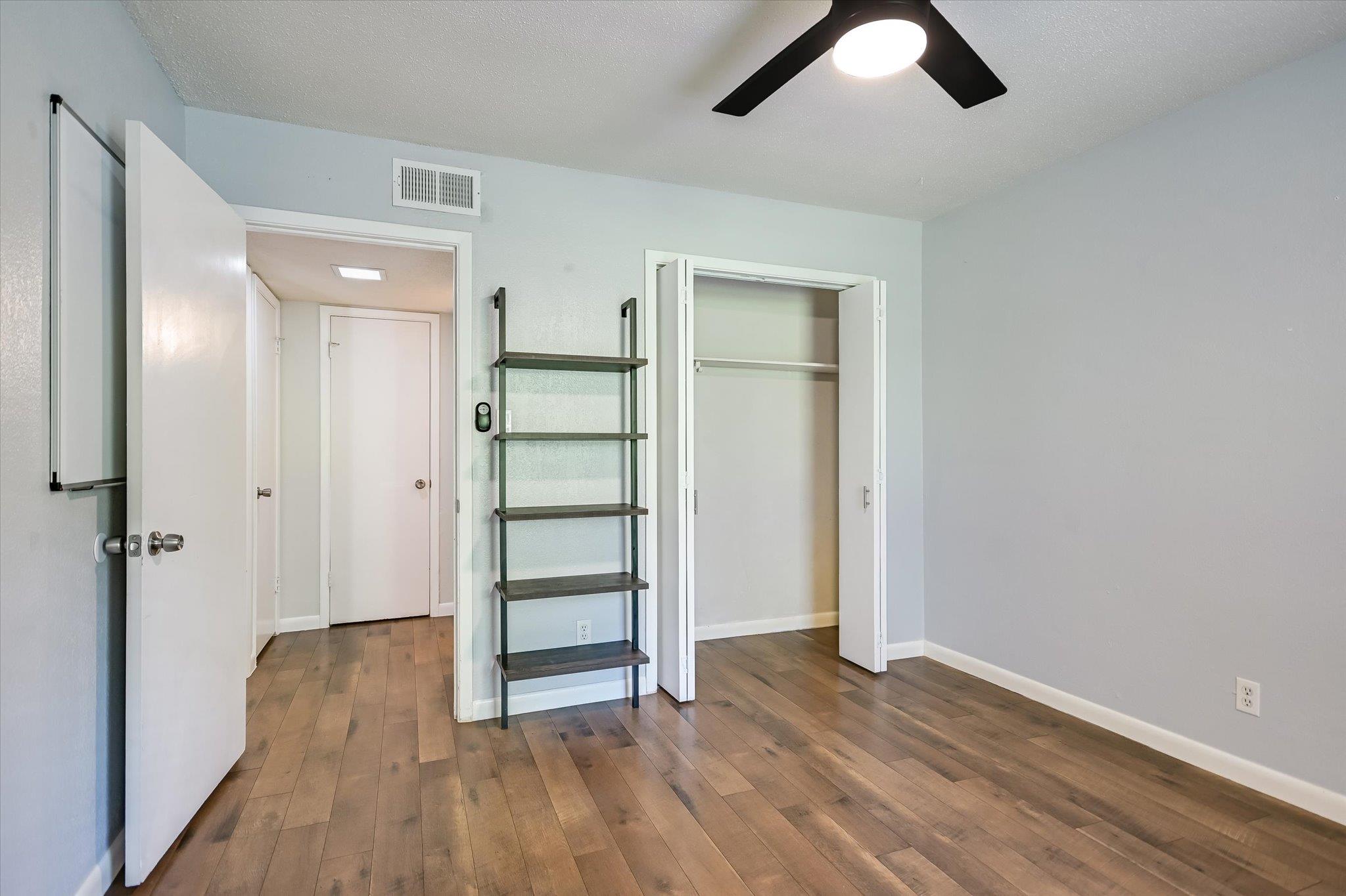 2425 Ashdale Dr # 32, Austin, TX 78757