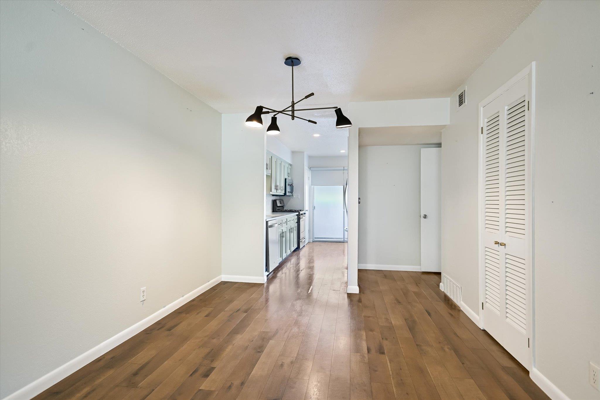 2425 Ashdale Dr # 32, Austin, TX 78757