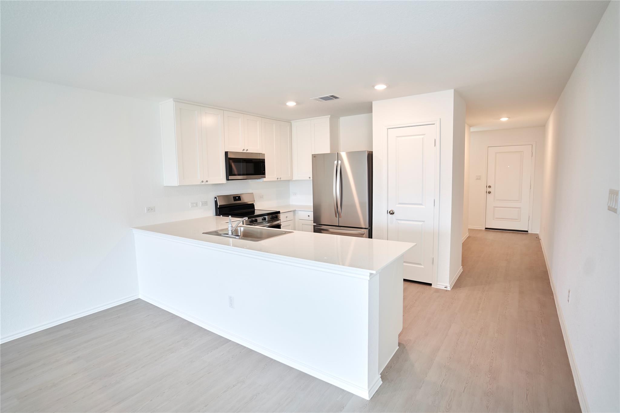 360 Brannigan Dr, Jarrell, TX 76537