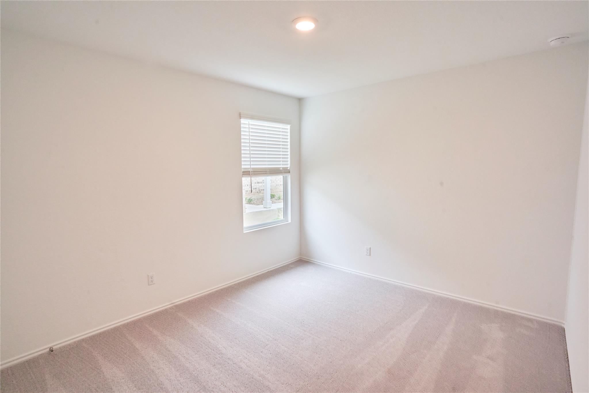 360 Brannigan Dr, Jarrell, TX 76537