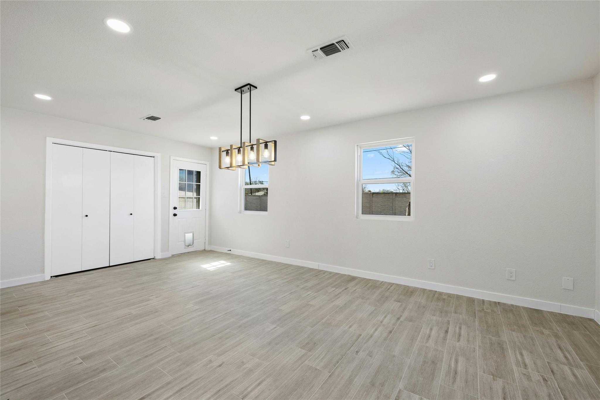 1400 Bellmar Dr, Round Rock, TX 78664