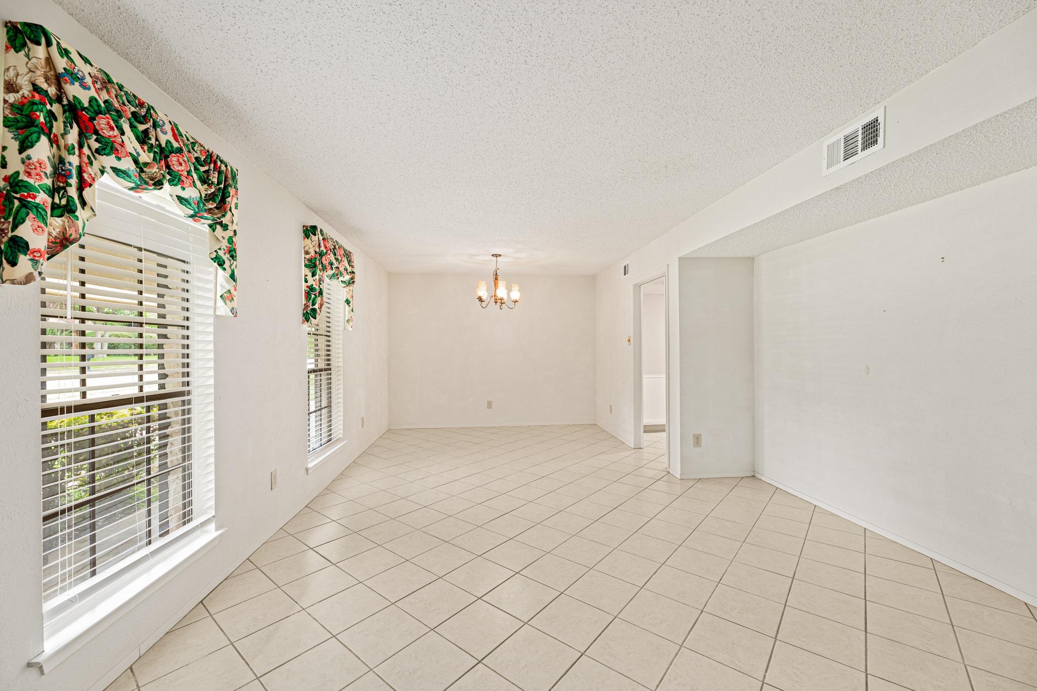 10804 Cobblestone Ln, Austin, TX 78750