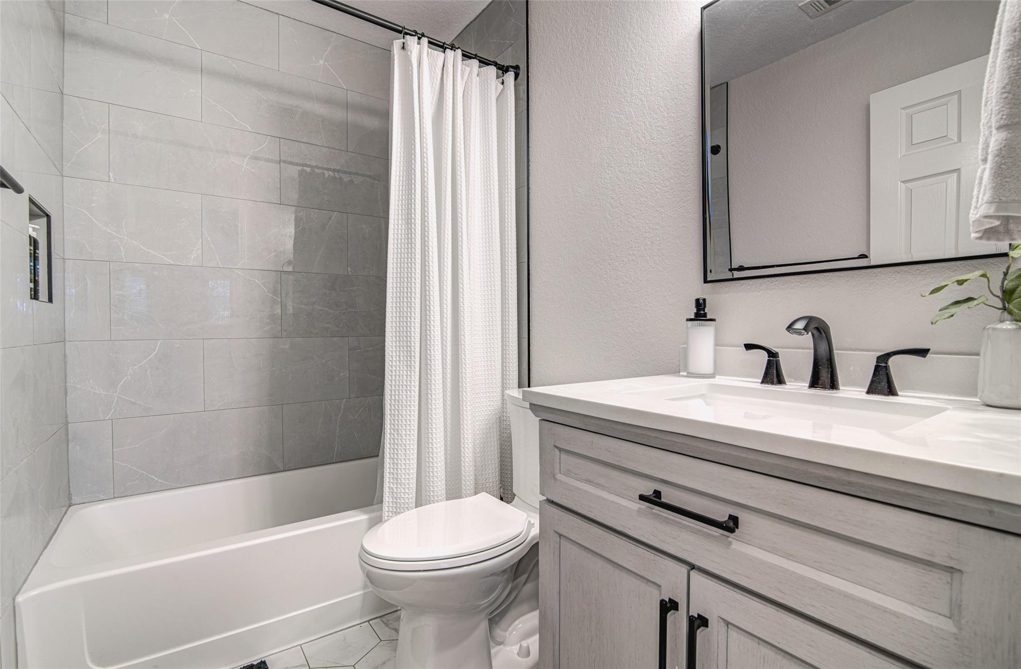 10614 Black Wolf Bay, San Antonio, TX 78245