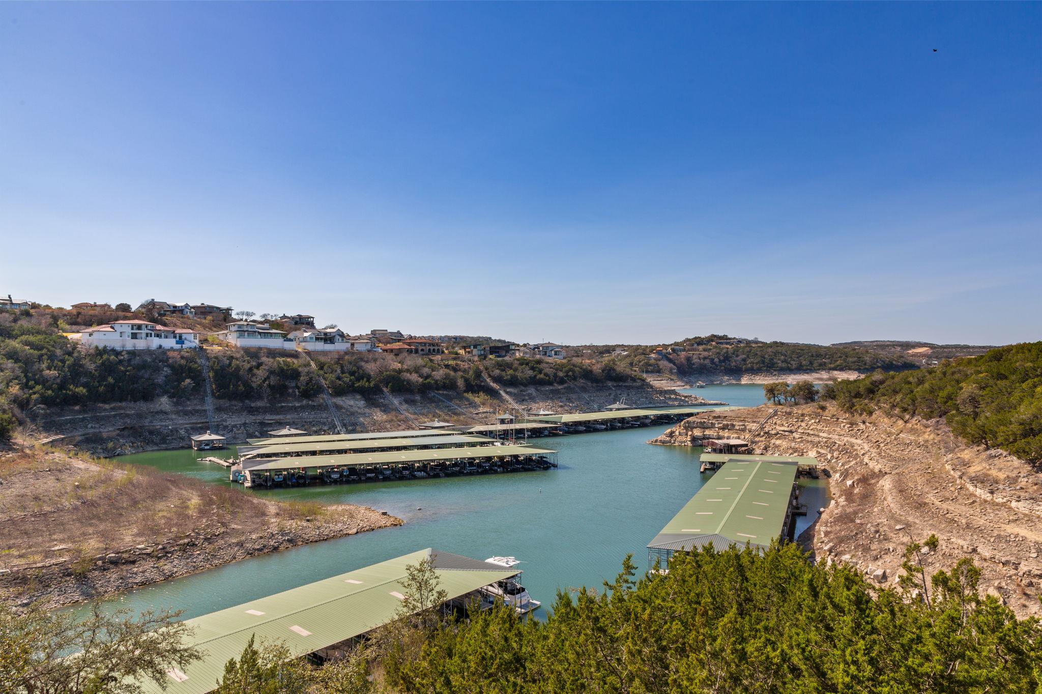121 Feritti Dr, Lakeway, TX 78734