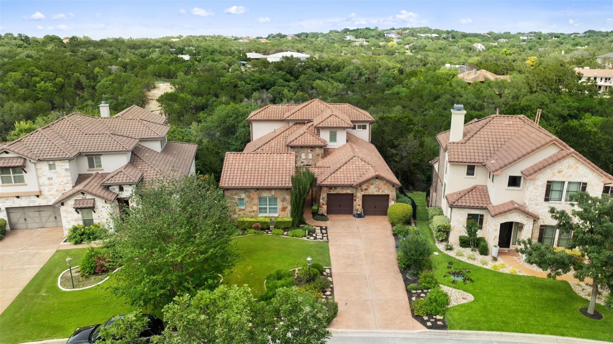 121 Feritti Dr, Lakeway, TX 78734