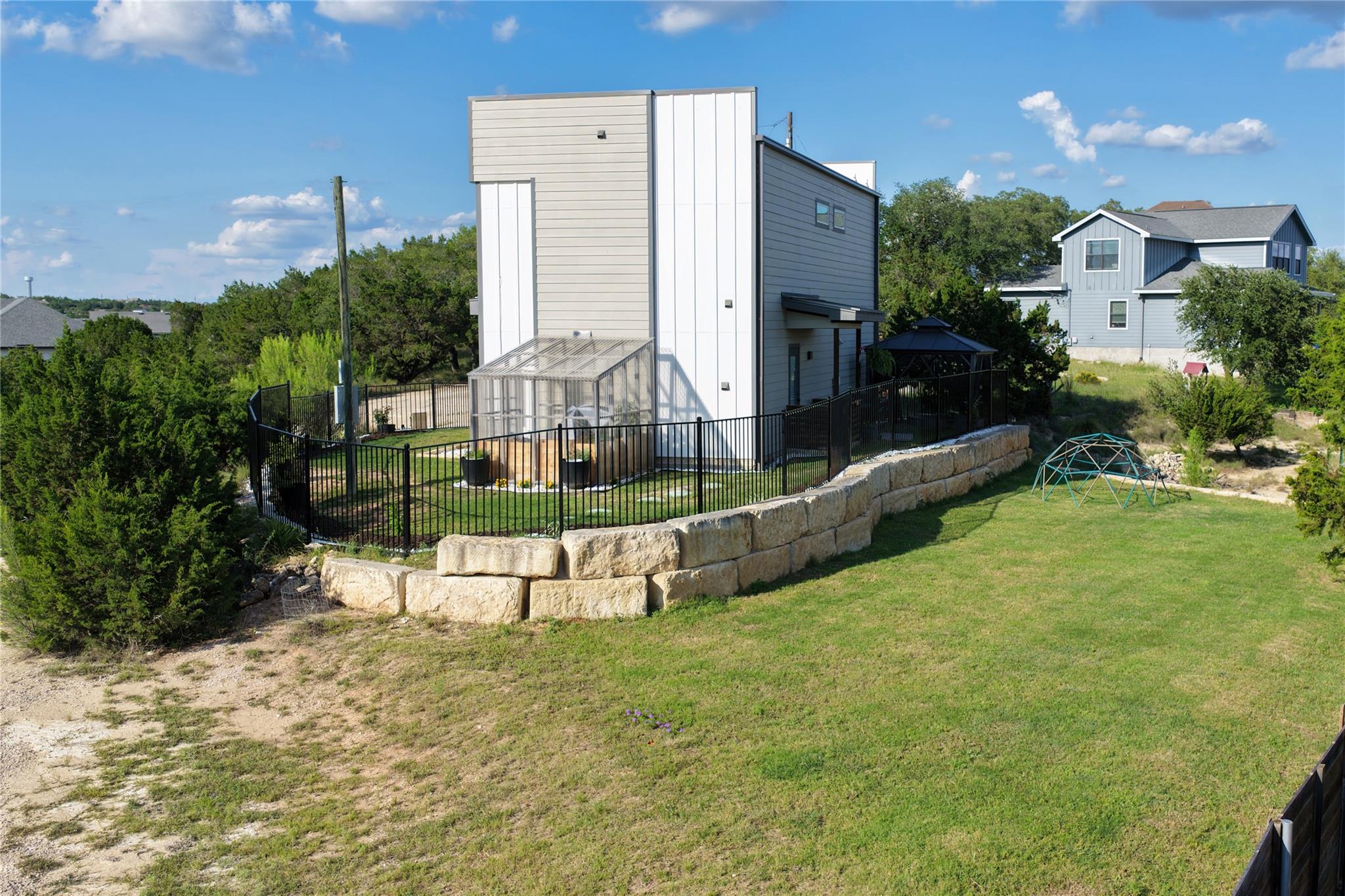 10613 Knob Hl, Dripping Springs, TX 78620
