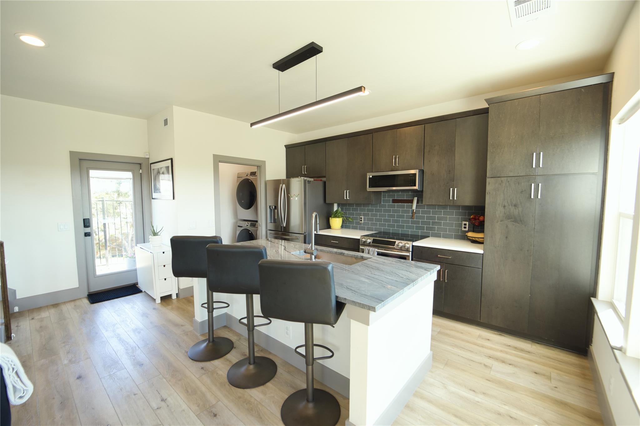 10613 Knob Hl, Dripping Springs, TX 78620