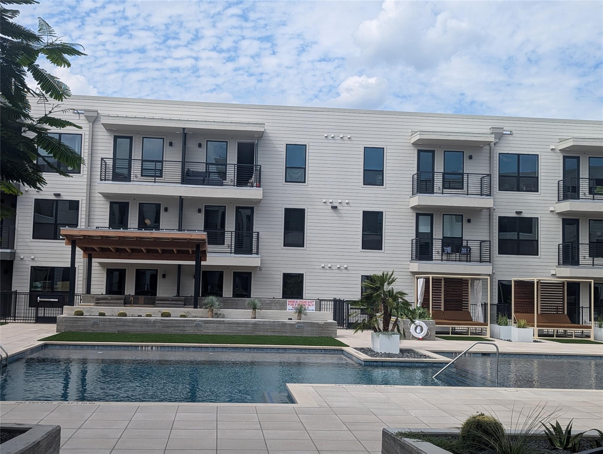 1701 Simond Ave # 605, Austin, TX 78723