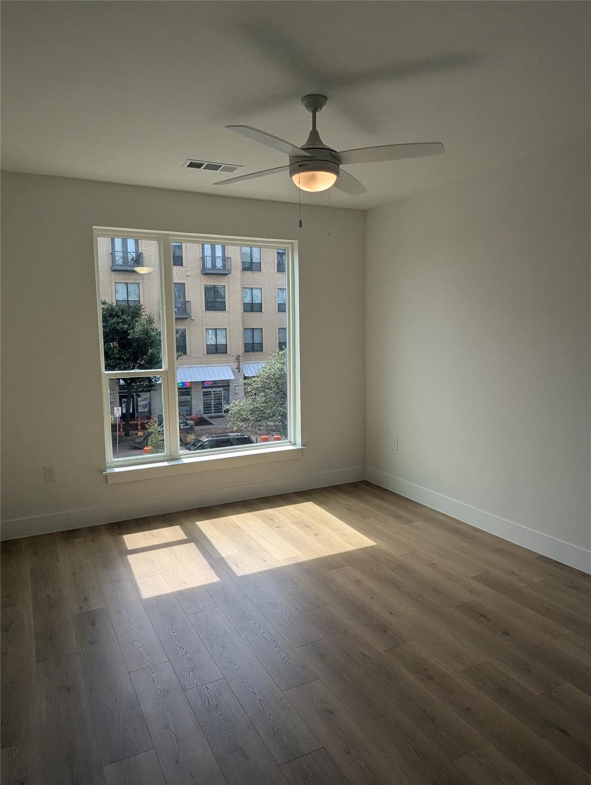 1701 Simond Ave # 605, Austin, TX 78723
