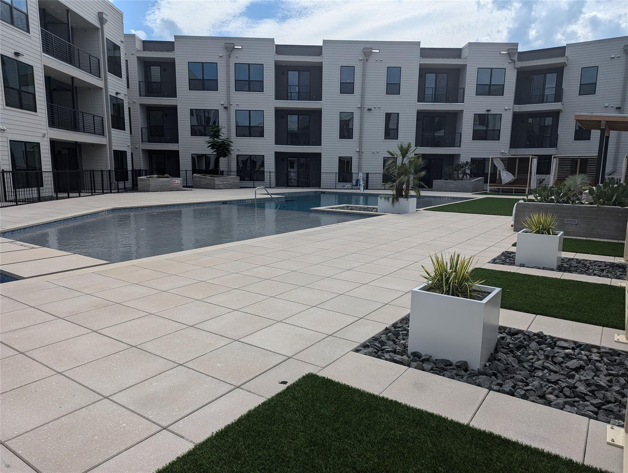 1701 Simond Ave # 605, Austin, TX 78723
