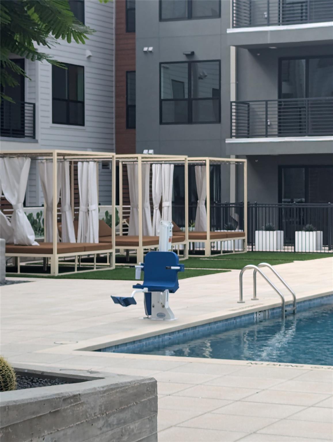 1701 Simond Ave # 605, Austin, TX 78723