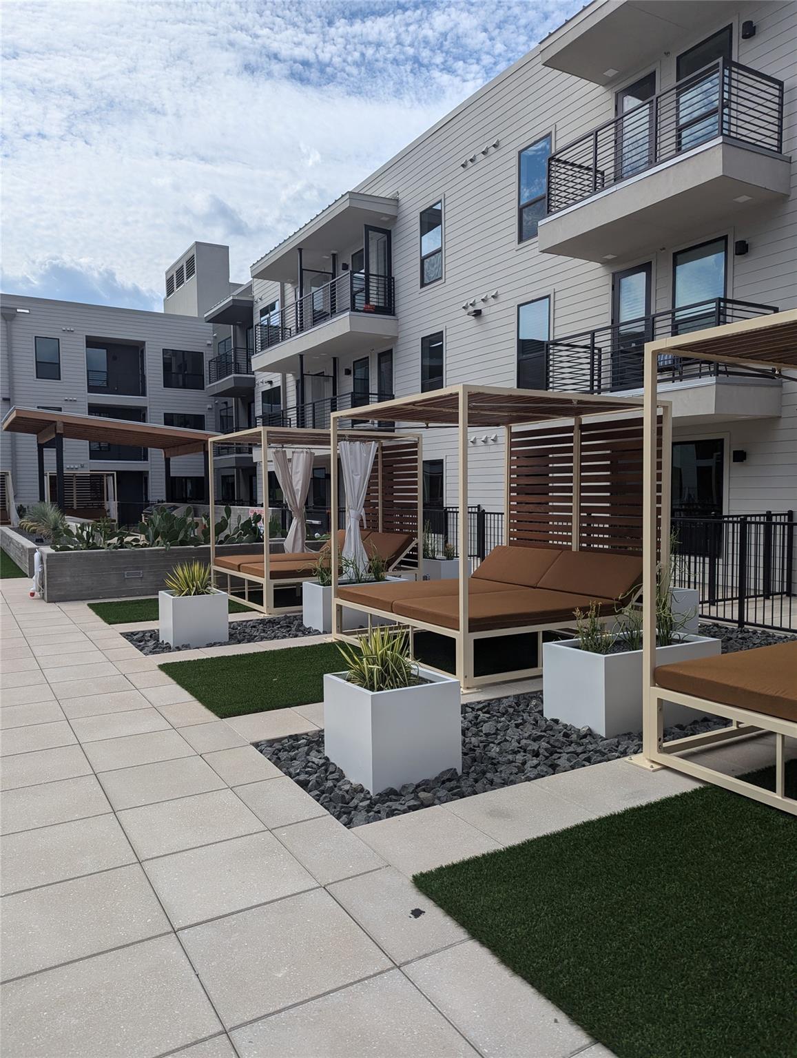 1701 Simond Ave # 605, Austin, TX 78723