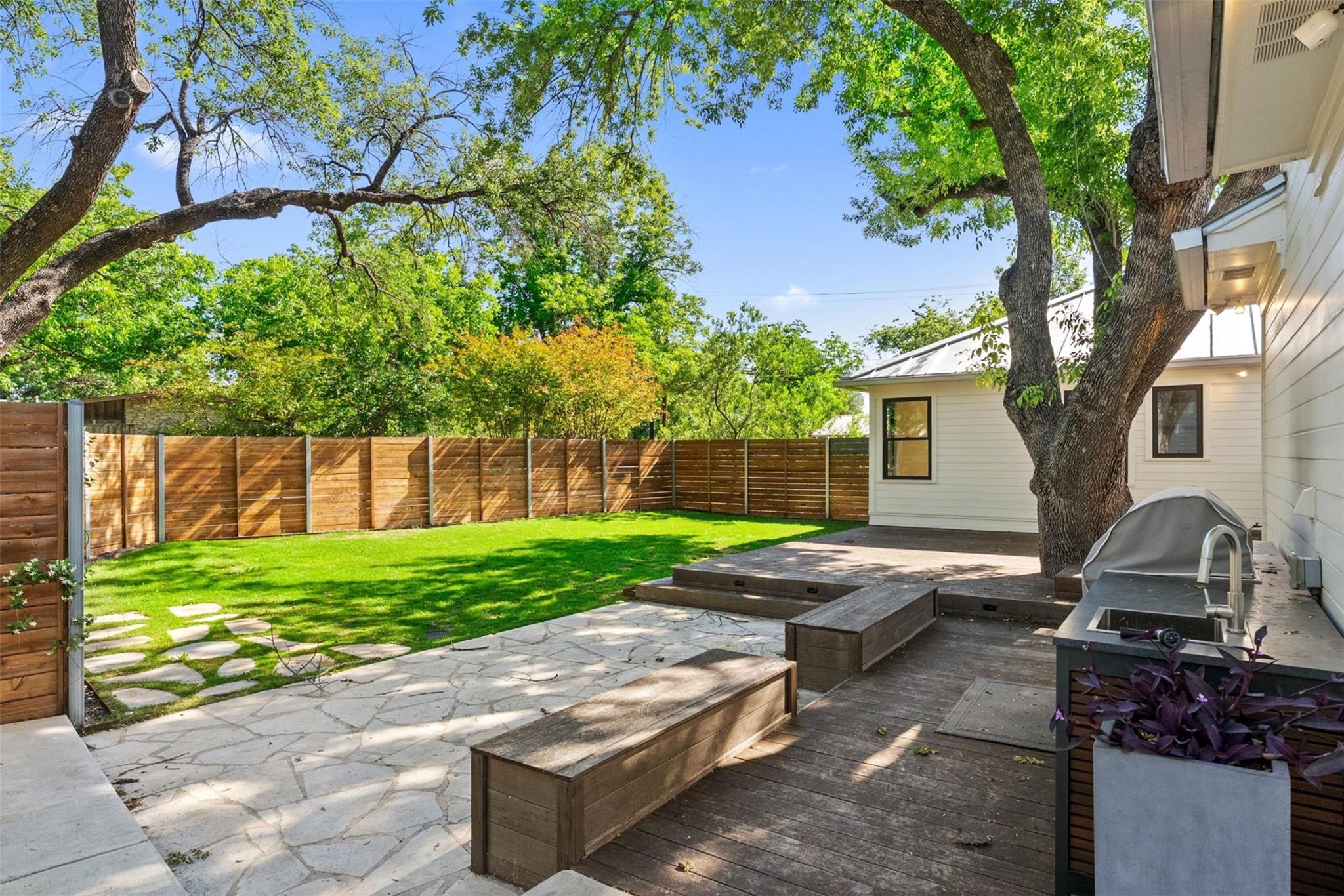 1402 Hutto Rd, Georgetown, TX 78626