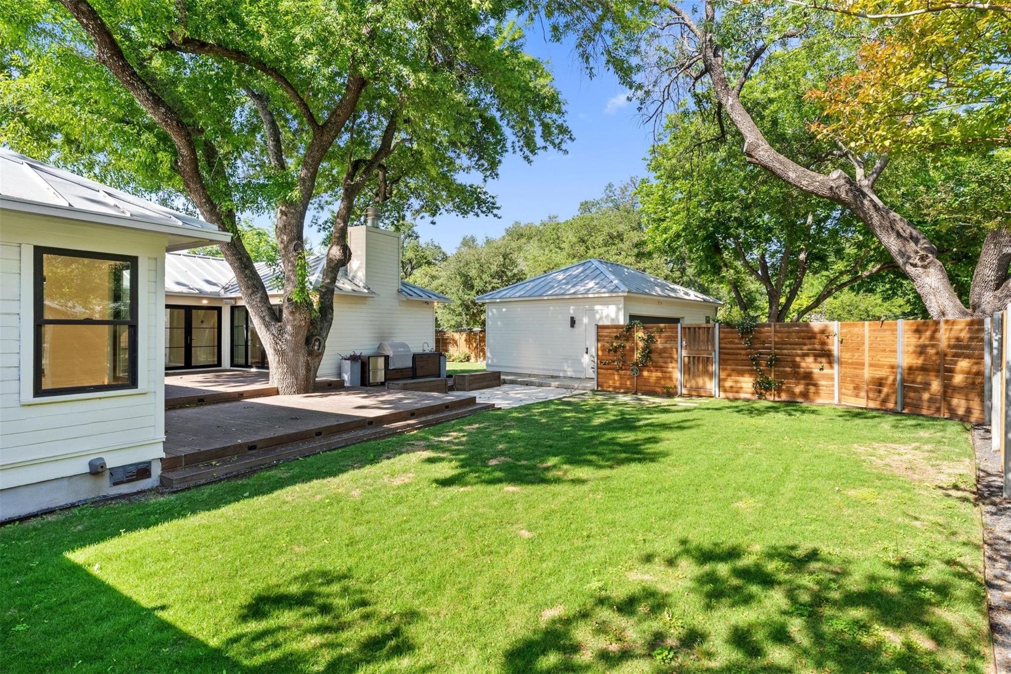 1402 Hutto Rd, Georgetown, TX 78626