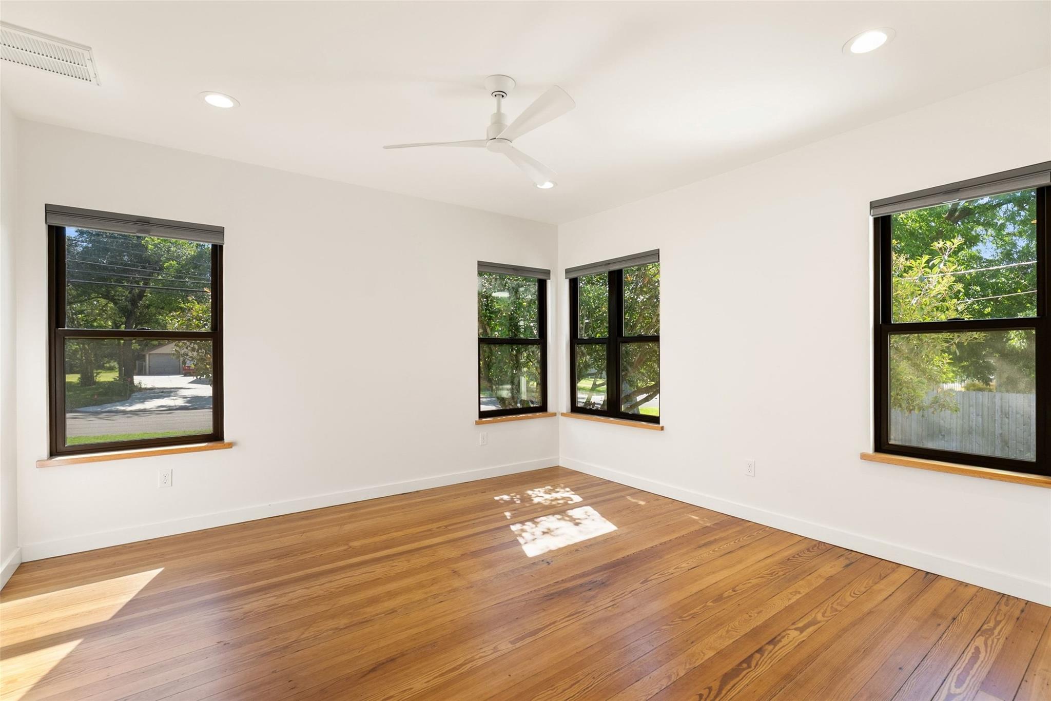 1402 Hutto Rd, Georgetown, TX 78626