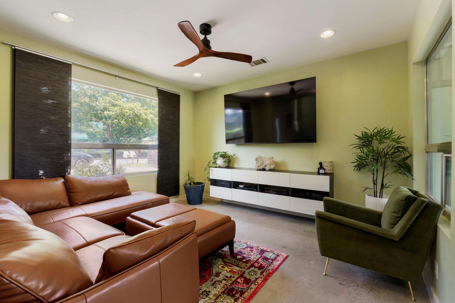 2112 Haskell St # A, Austin, TX 78702