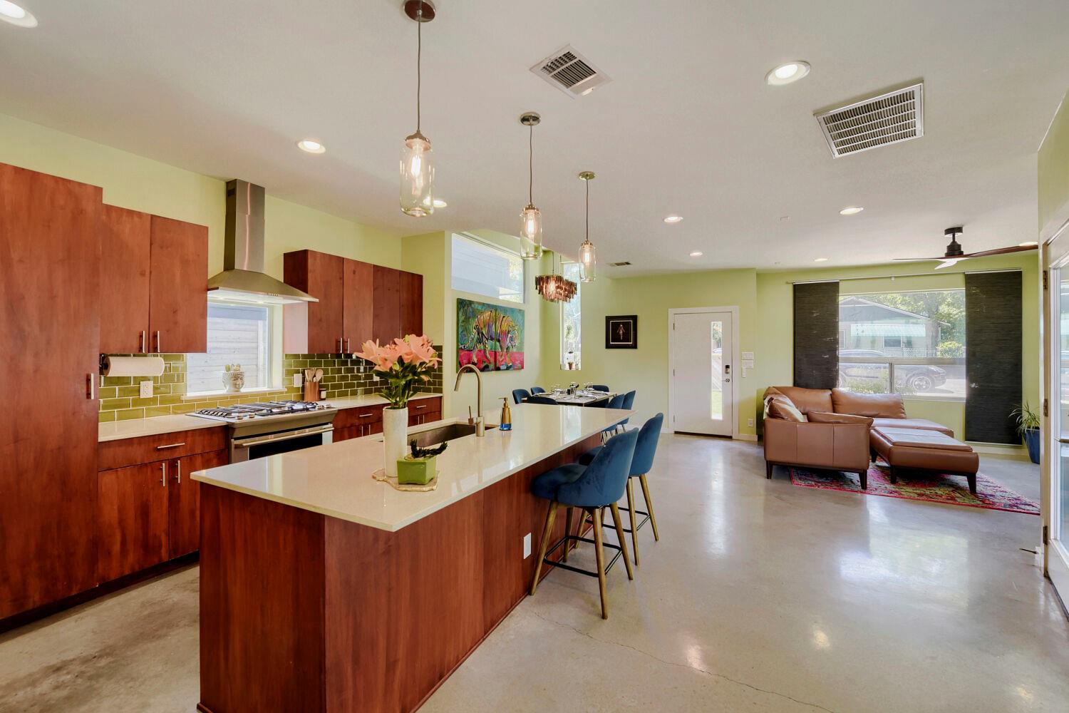 2112 Haskell St # A, Austin, TX 78702