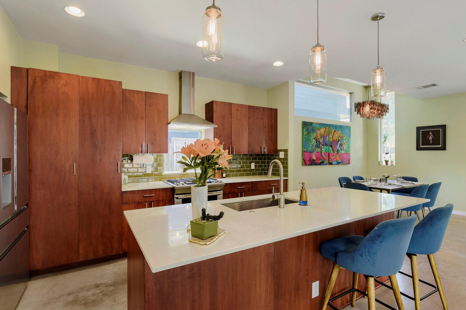 2112 Haskell St # A, Austin, TX 78702