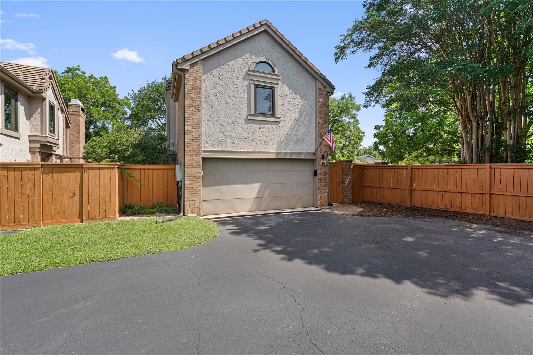 11310 Spicewood Club Dr # 19, Austin, TX 78750