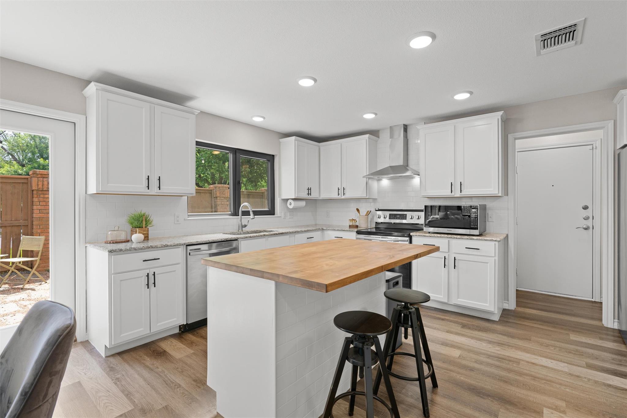 11310 Spicewood Club Dr # 19, Austin, TX 78750