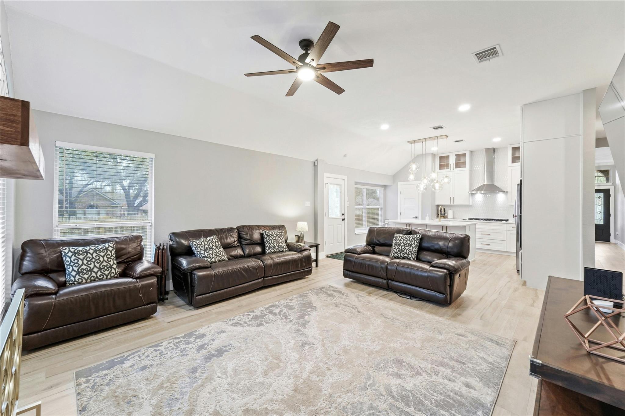 1841 Montana Sky Dr, Austin, TX 78727