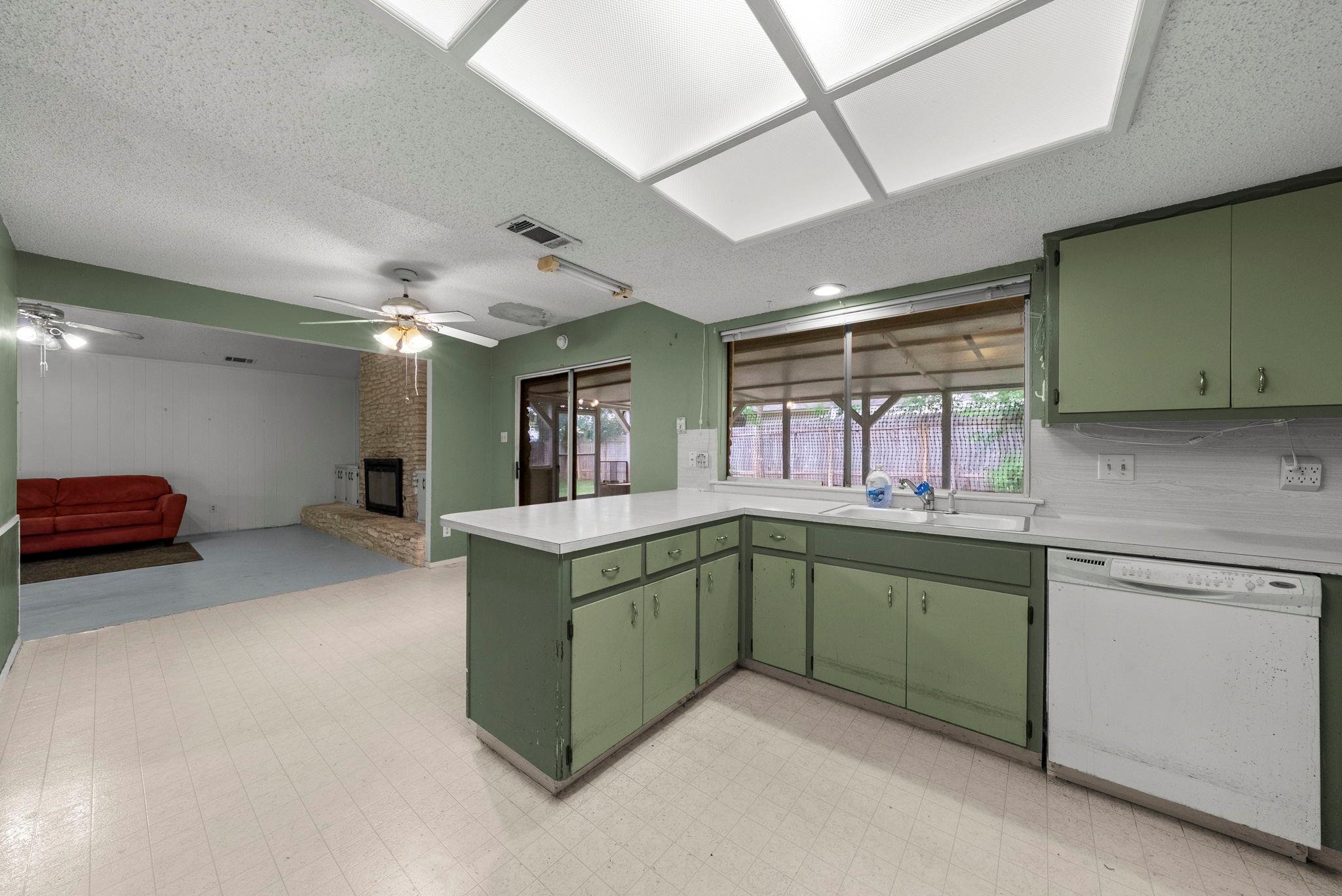 12332 Deerbrook Trl, Austin, TX 78750