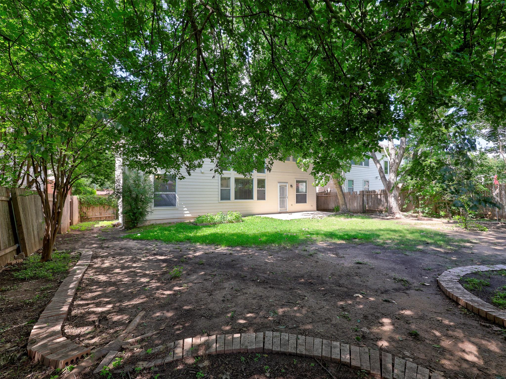 1554 Homewood Cir, Round Rock, TX 78665