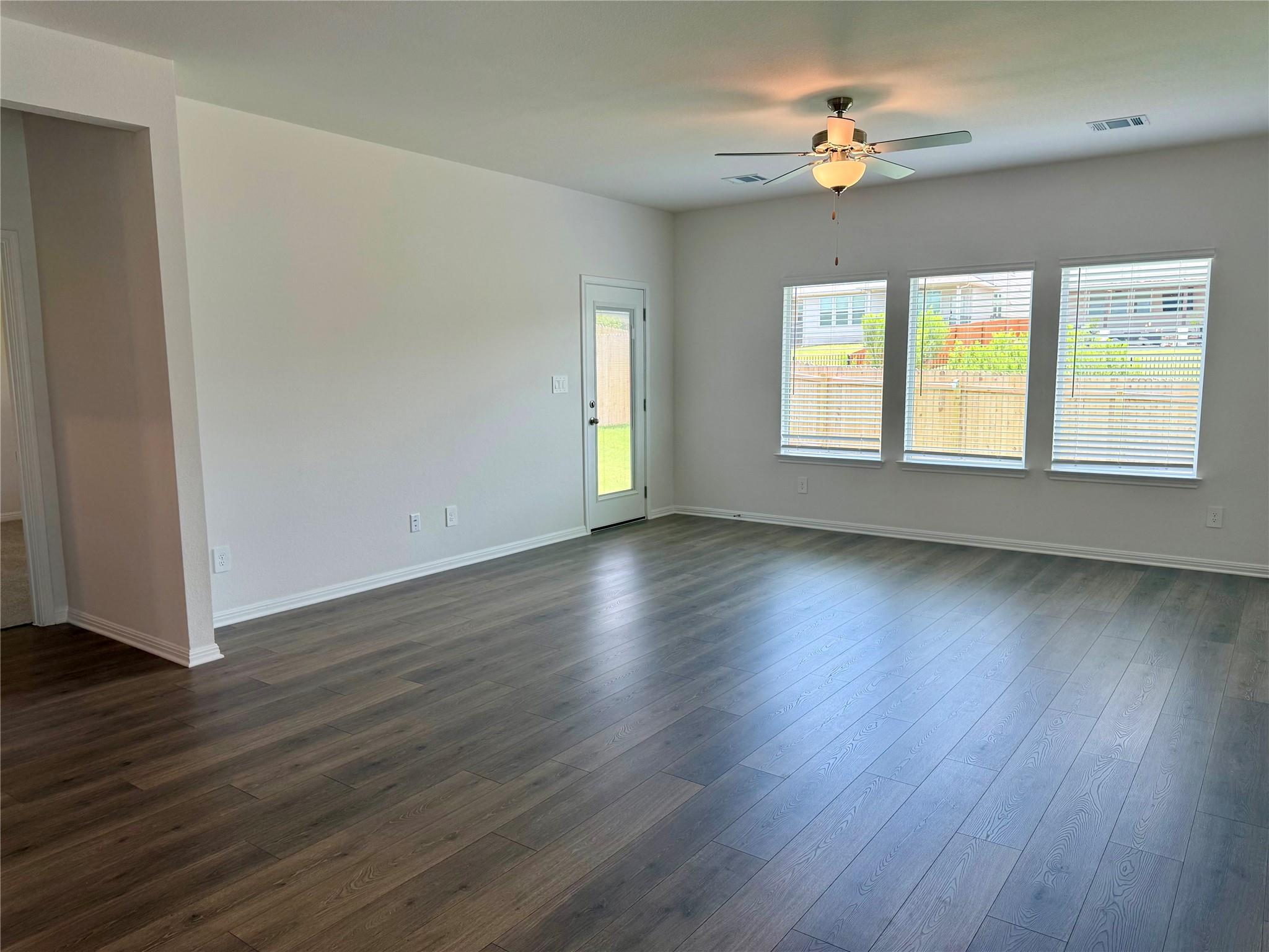 785 Sue Peaks Loop, Dripping Springs, TX 78620