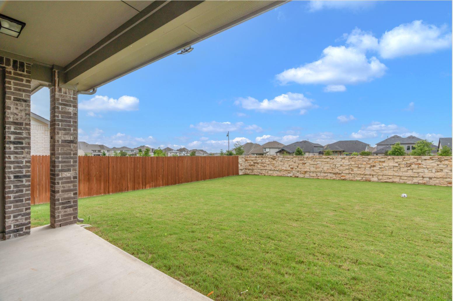 404 Hollister Dr, Liberty Hill, TX 78642