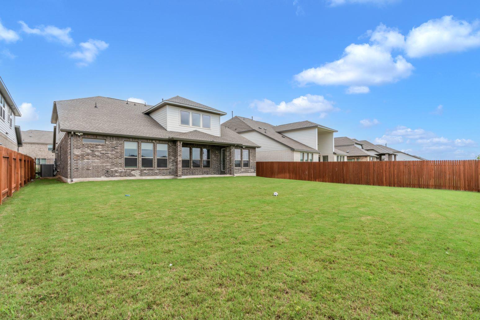 404 Hollister Dr, Liberty Hill, TX 78642