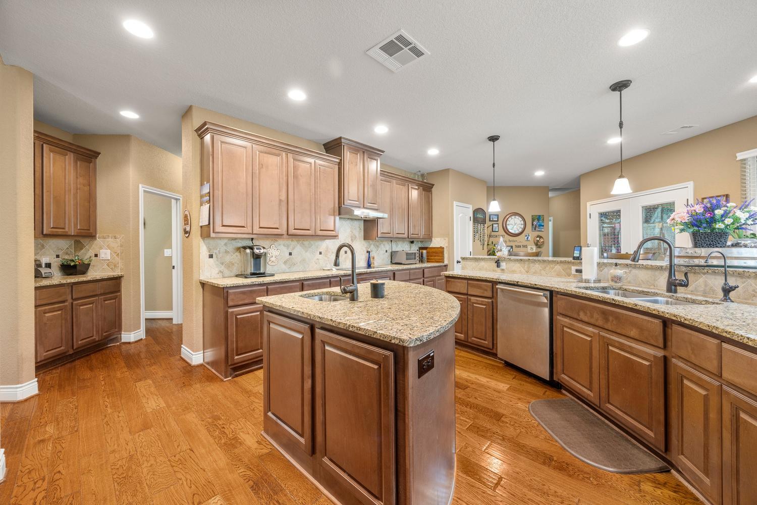 128 Portulaca Ct, Driftwood, TX 78619