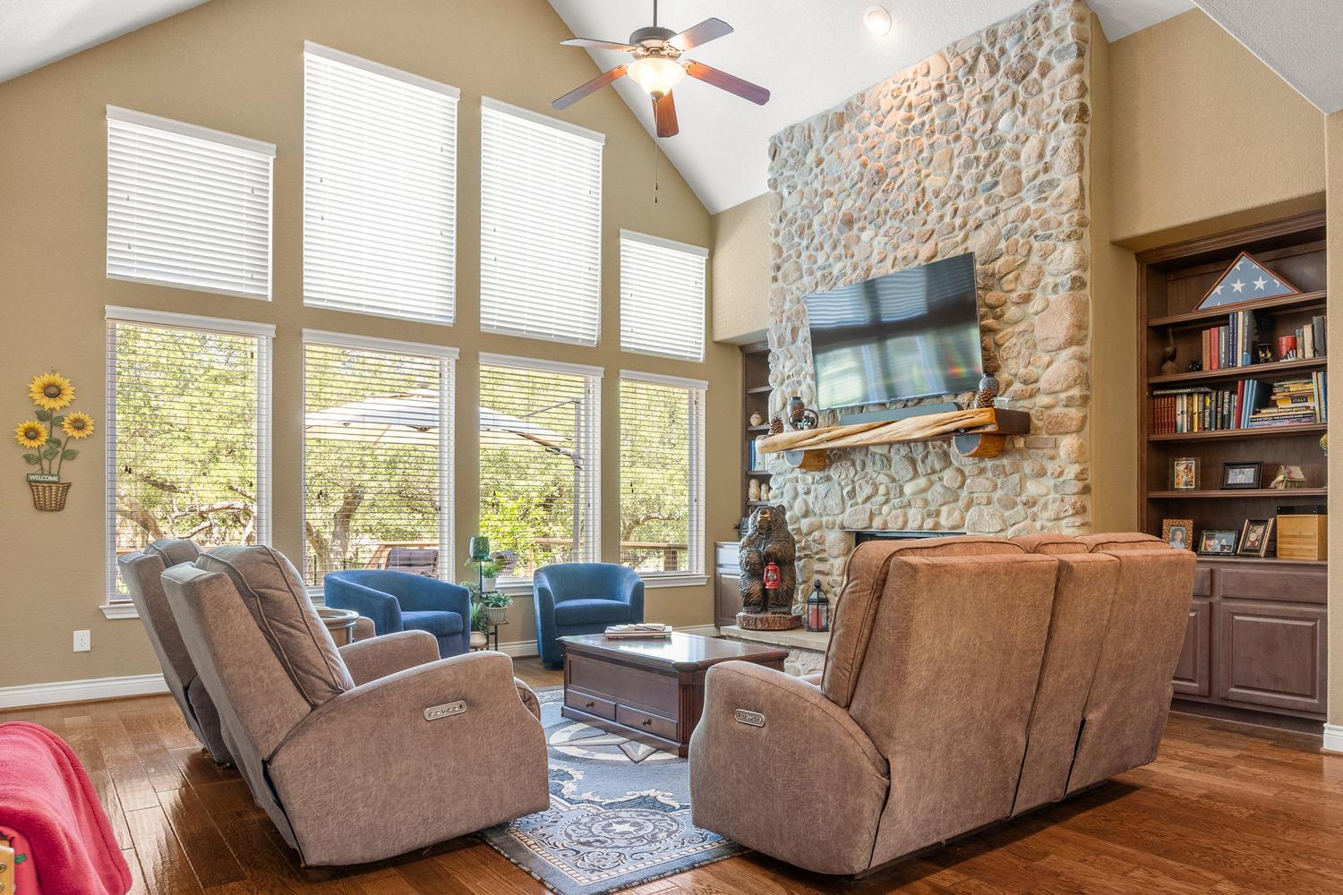 128 Portulaca Ct, Driftwood, TX 78619