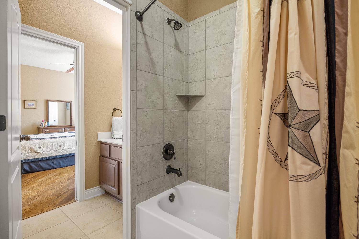 128 Portulaca Ct, Driftwood, TX 78619