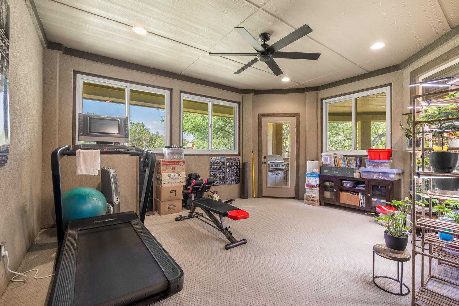 128 Portulaca Ct, Driftwood, TX 78619