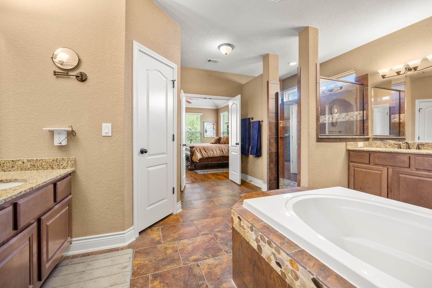 128 Portulaca Ct, Driftwood, TX 78619