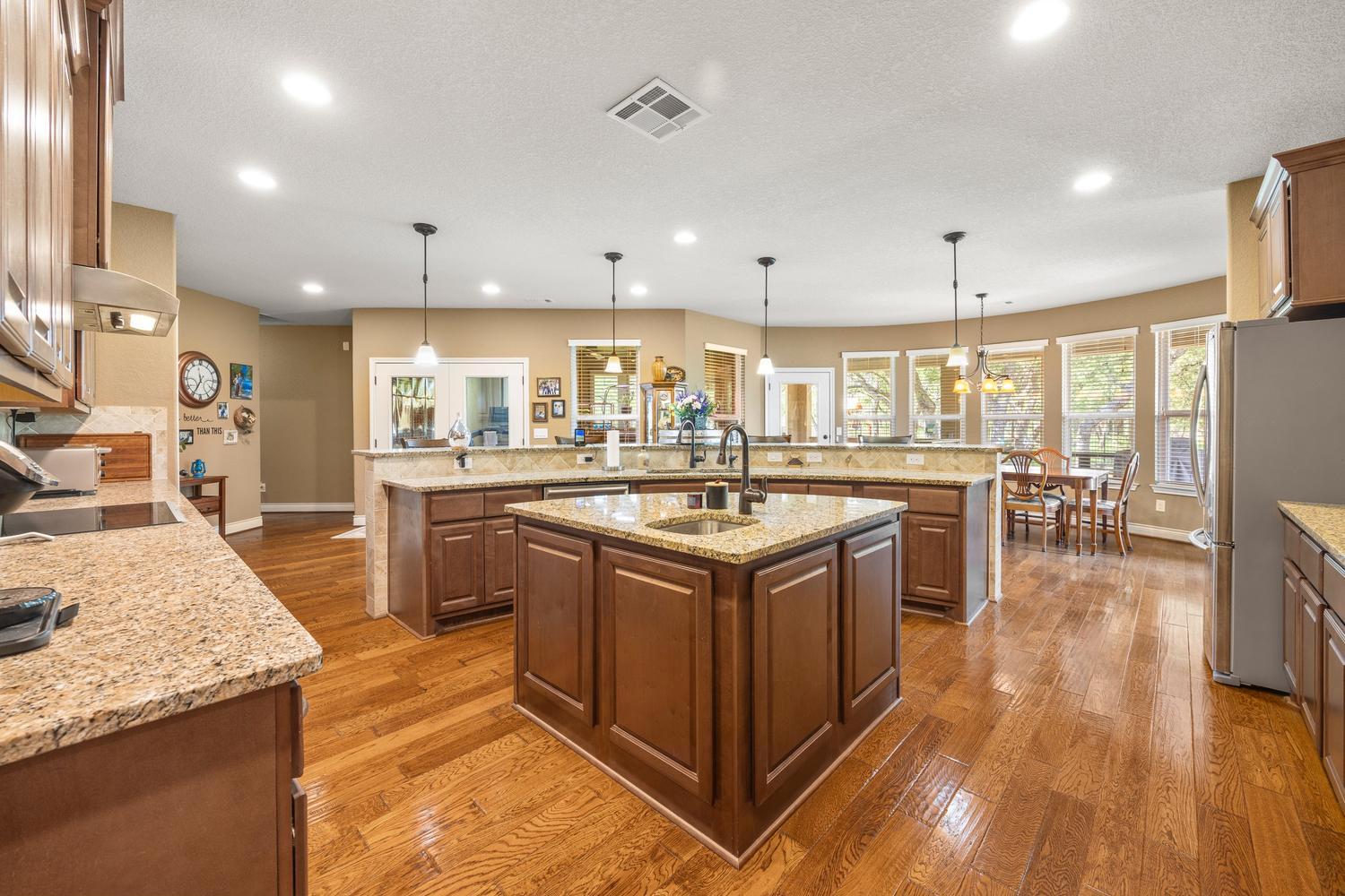 128 Portulaca Ct, Driftwood, TX 78619