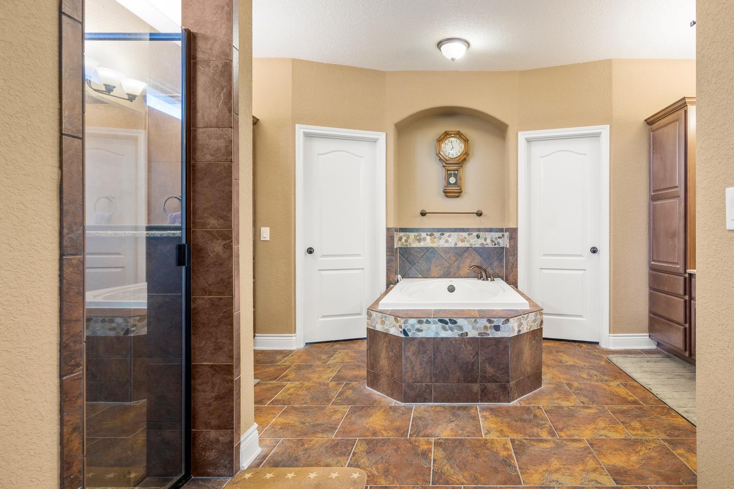 128 Portulaca Ct, Driftwood, TX 78619