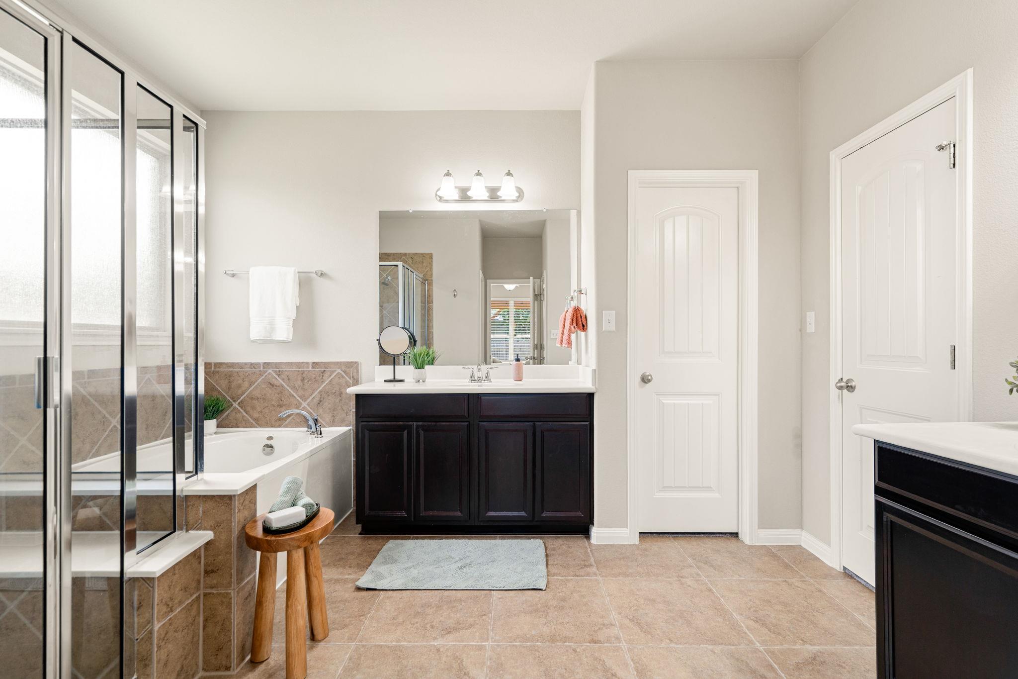 608 Purtis Creek Ln, Georgetown, TX 78628