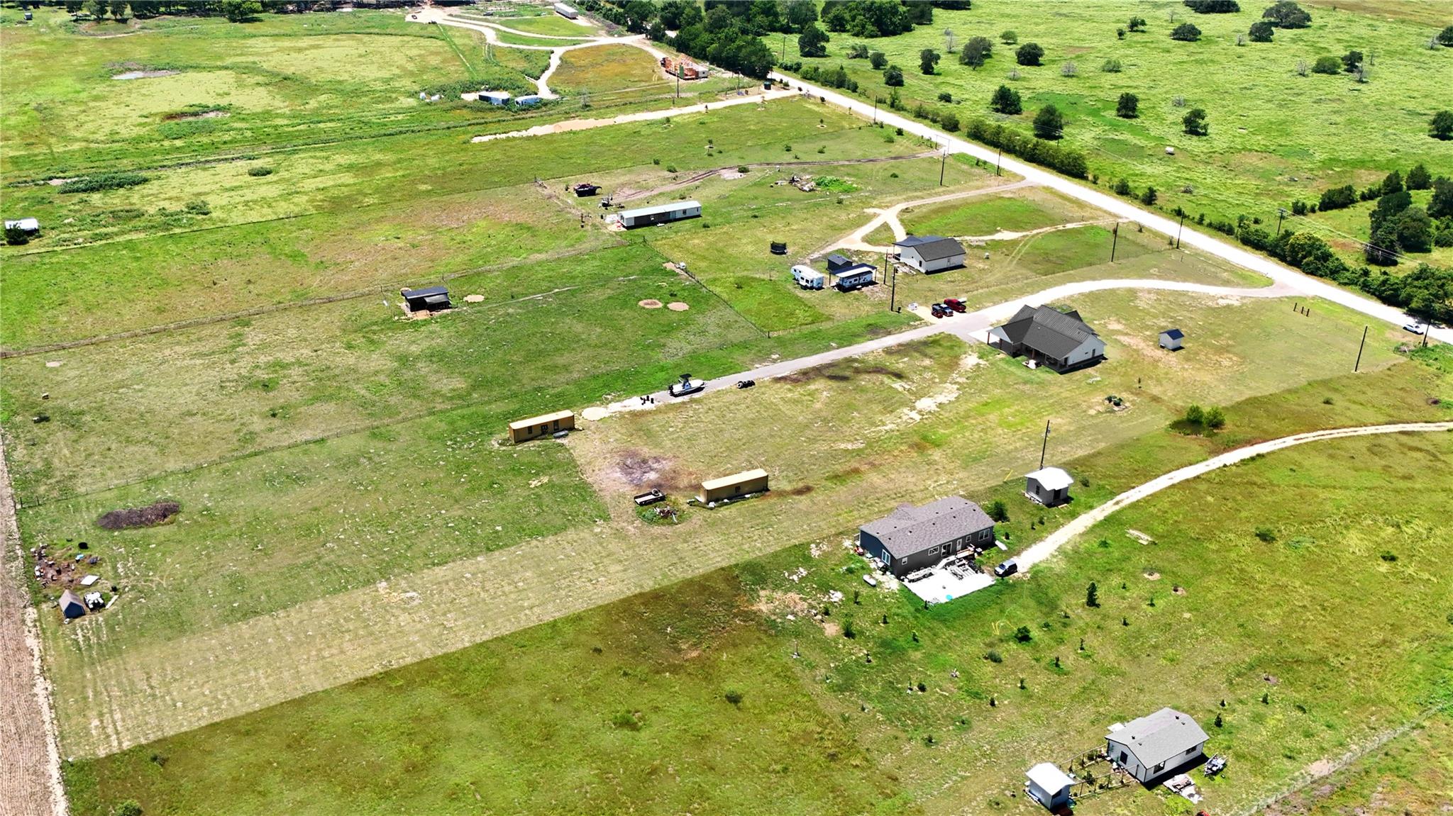 2889 Old McMahan Rd, Lockhart, TX 78644
